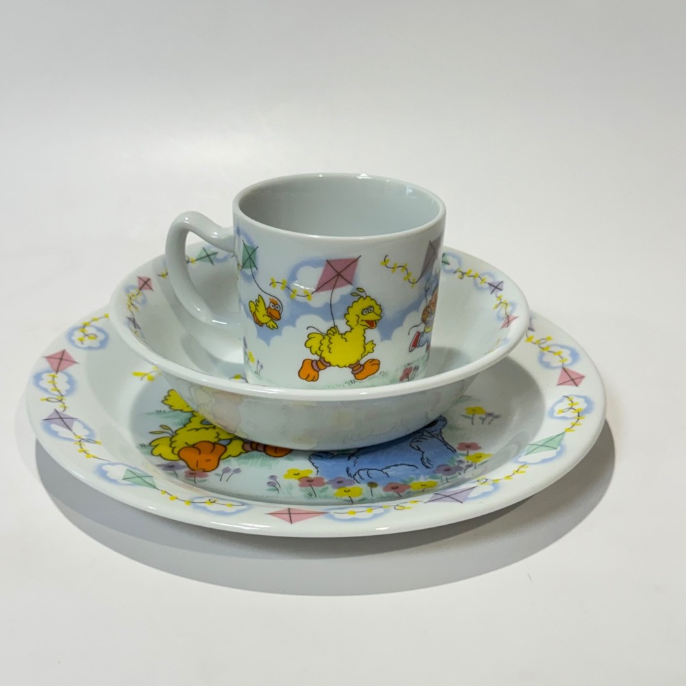 Vintage 1986 Sesame Street Newcor Flying a Kite 3pc Set Plate Bowl Mug Japan